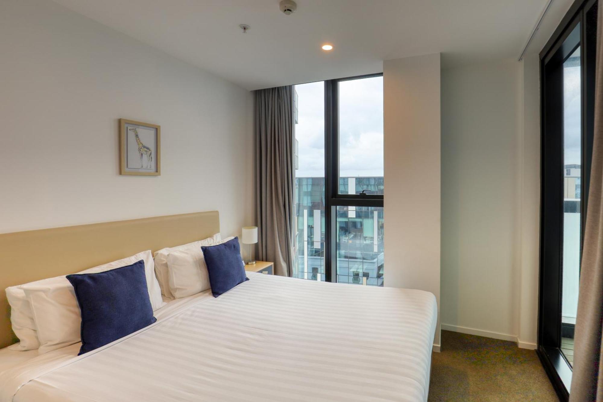 Ramada Suites By Wyndham Victoria Street West Auckland Exterior foto